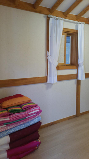 Bedroom 2, Jeonju Jeongga Hanok Pension, Jeonju