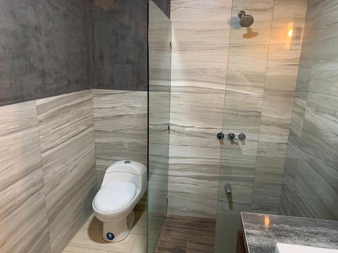 Bathroom 4, Hotel Poza Blanca Lodge, Orotina