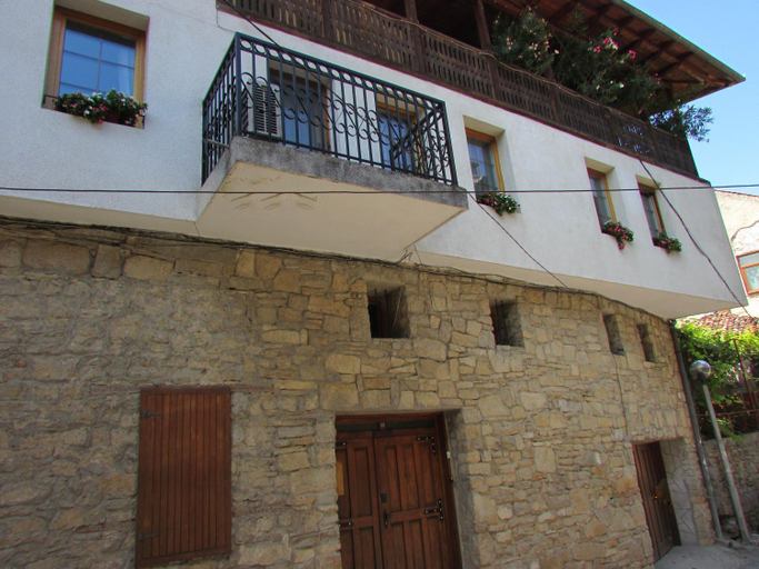 Others 3, Home with the veranda (B&B) free parking, Veliko Tarnovo