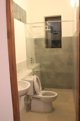 Bathroom 5, Atelier Kandy - Boutique Art Hotel & Gallery, K.F.G. & G. Korale