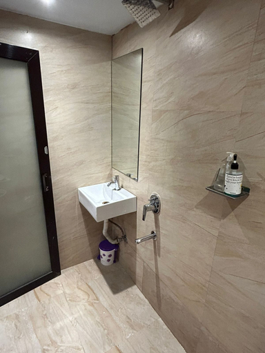 Bathroom 3, Hotel BKC Mannat, Mumbai Suburban