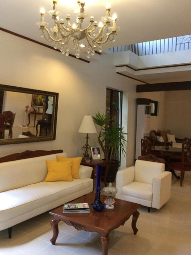 Public Area 2, Casa Roces, Legazpi City