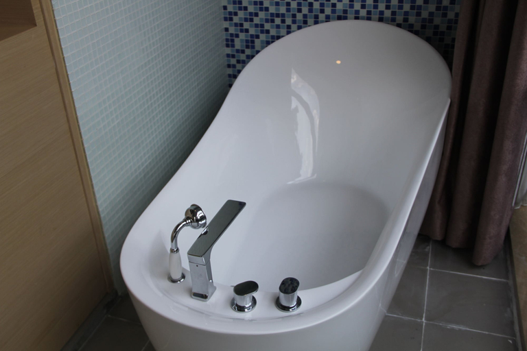 Bathroom, Lavande Hotel GZ LongDong Metro Station Branch, Guangzhou