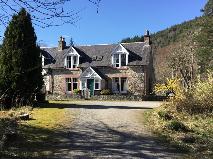 Others 3, Westward Bed and Breakfast, Highland