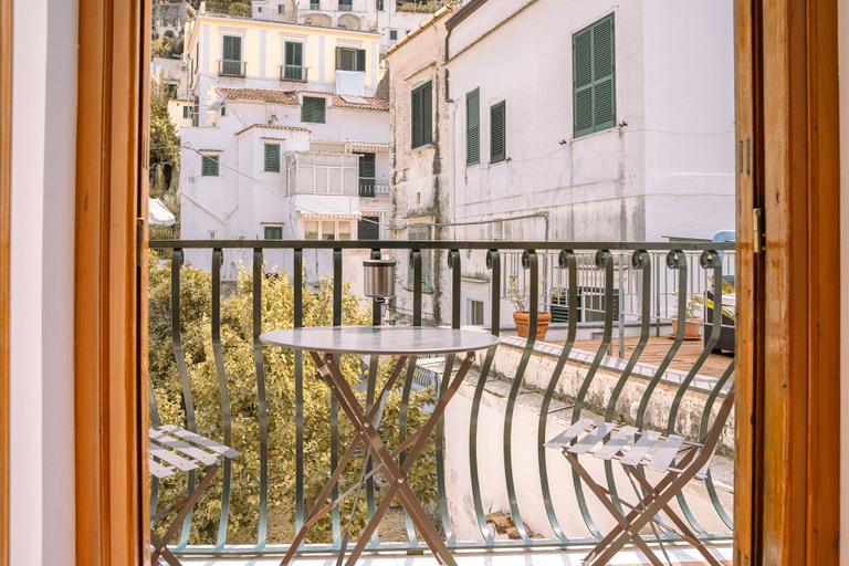 Others 4, Residenza Ester, Salerno
