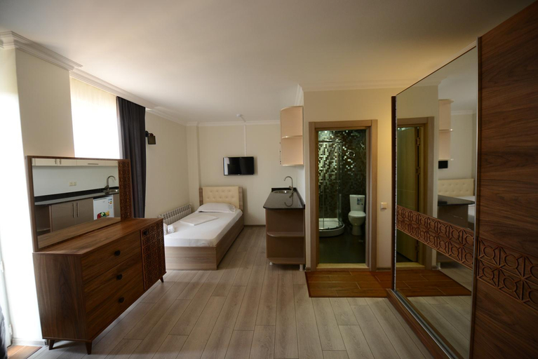 Bathroom 4, Hotel Aristocrat Batumi, Batumi