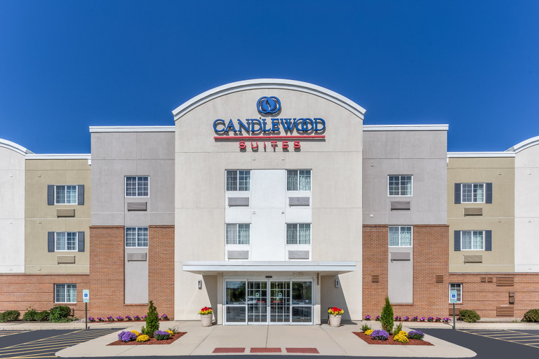 Exterior & Views 2, Candlewood Suites AURORA-NAPERVILLE, Kane