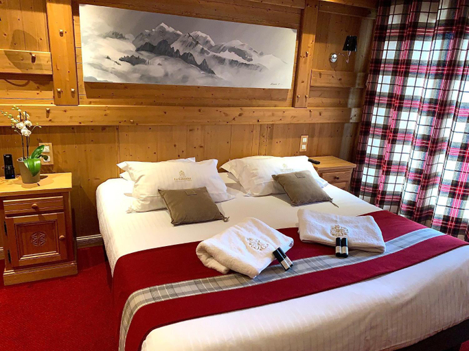 Bedroom 3, Chalet-Hôtel Le Labrador, The Originals Relais, Haute-Savoie