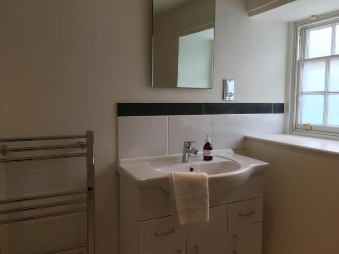 Bathroom 2, The Scott Arms, Dorset