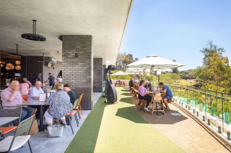 Food & Drinks 5, Nightelier Mitchelton The Brook, Mitchelton