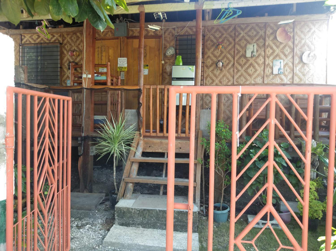 Others 5, Titanic's Nipa Hut, Moalboal