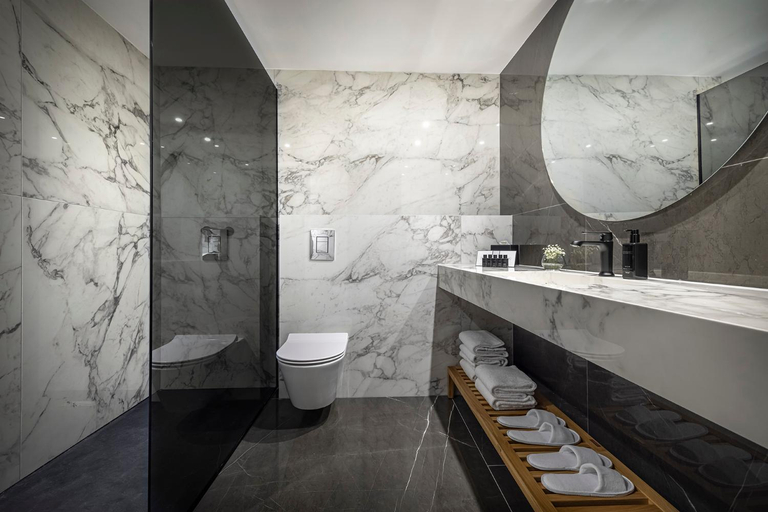 Bathroom 5, Grand Hotel Adriatic, Opatija/Veprinac