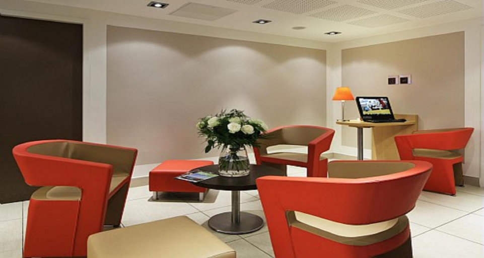 Public Area 2, ibis Guingamp - Coeur de Bretagne, Côtes-d'Armor