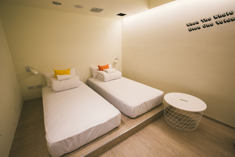 Bedroom 4, Stray Birds Taichung Hostel, Taichung