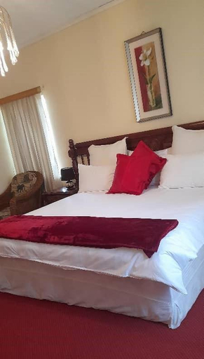 Others 5, Tshulu Tsha Nabe B&B, Bulawayo