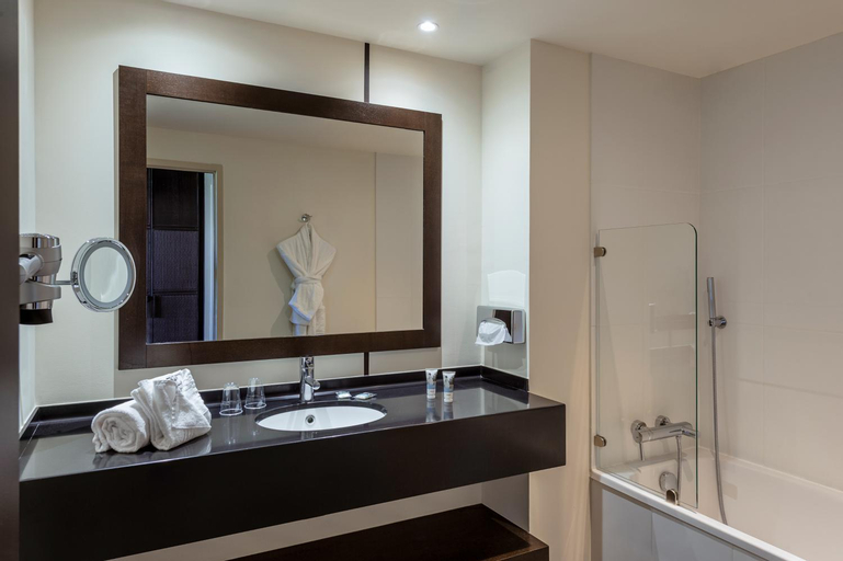 Bathroom 4