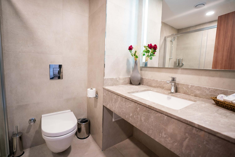 Bathroom 4, Four Sides Lion Taksim Hotel&Spa, Beyoğlu