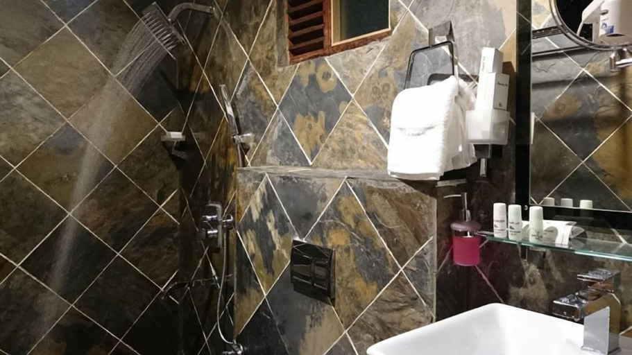 Bathroom, Havelock Island Beach Resort, South Andaman