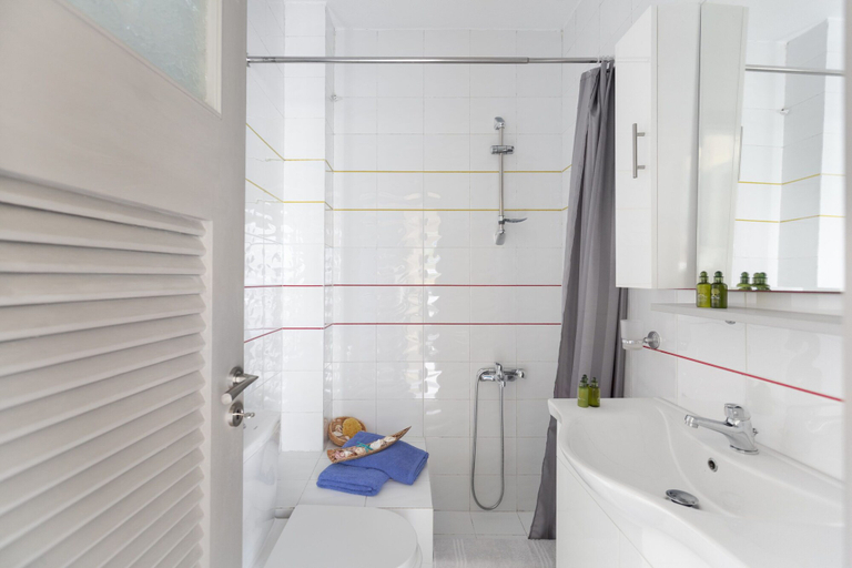 Bathroom 3, Sounio Golden View Villas, Attica