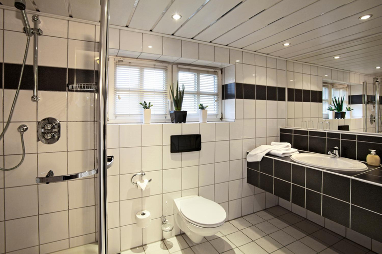 Bathroom 5, Hotel zum Forsthaus, Waldeck-Frankenberg