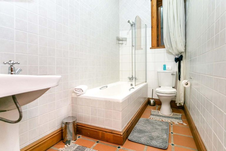 Bathroom 2, Ravenscliff Manor, Eden