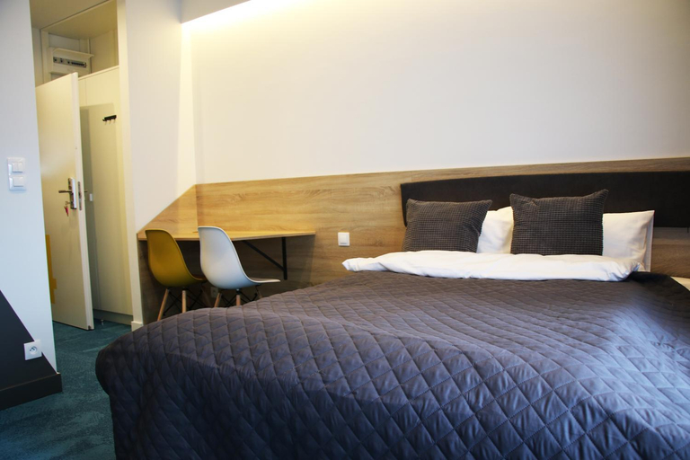 Bedroom 3, Lemon Plaza Hotel, Poznań City