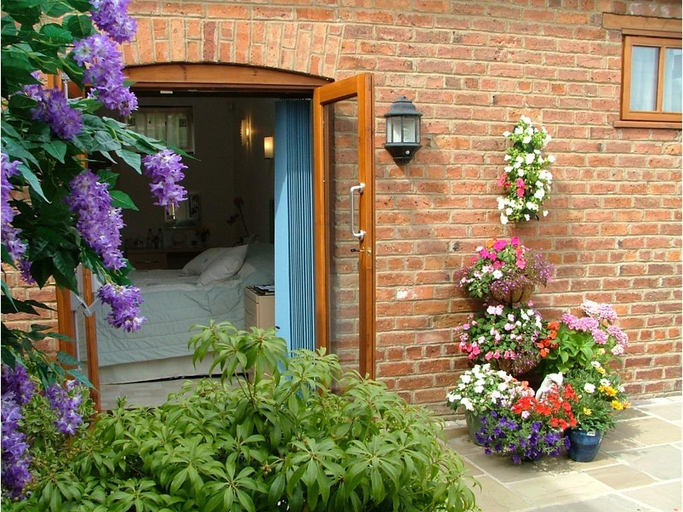 Others 5, West View, Lincolnshire