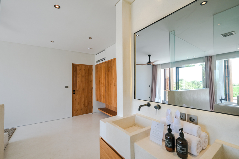 Bathroom 4, Tortuga Villa, Badung