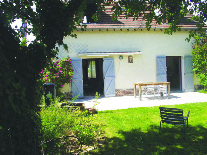 Others 3, Chambre en ville dans un esprit campagne, Aube