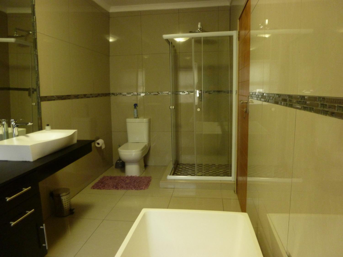 Bathroom 5, Springbok Apartments, Namakwa