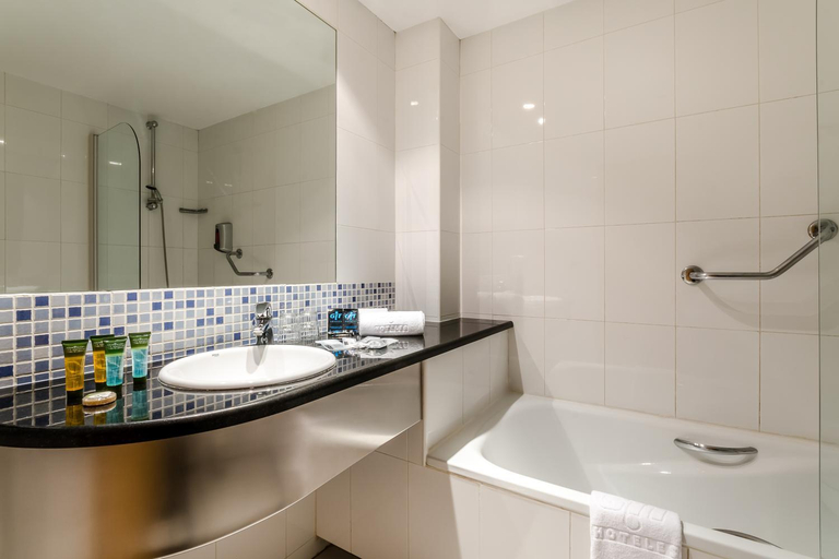 Bathroom 4, Hotel YIT Ciudad de Zaragoza​​​​​​​, Zaragoza