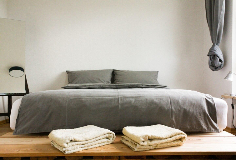 Others 4, Central-Station Apartment, Karlsruhe