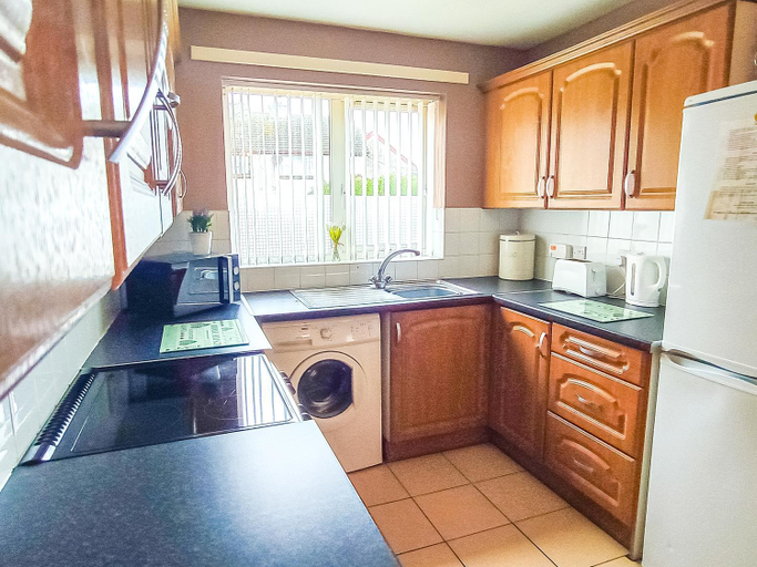 Others 3, Portrush Getaway - Holiday Let, Causeway Coast and Glens