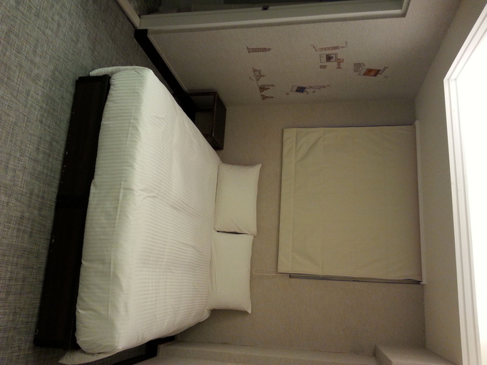 Bedroom 2, Holiday Fun, Taipei City