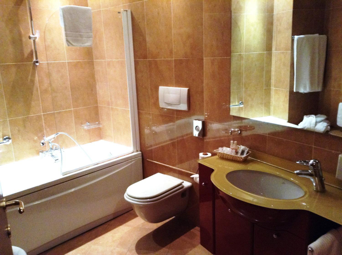 Bathroom 4, Hotel Torino Royal, Torino