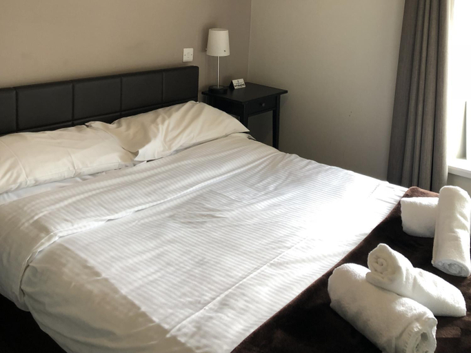 Bedroom 2, The Cornubia Inn, Cornwall