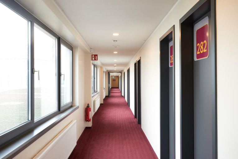 Others 4, McDreams Hotel Monchengladbach, Mönchengladbach