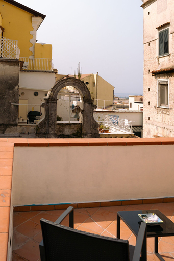 Others 3, Residenza Ester, Salerno