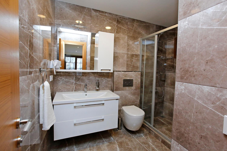 Bathroom 4, Art Nouveau Galata, Beyoğlu