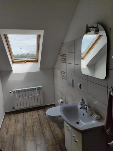 Bathroom, Nad Jeziorem Kochle, Międzyrzecz