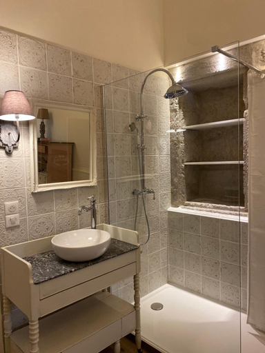 Bathroom 2, Coeur de Calignac, Lot-et-Garonne