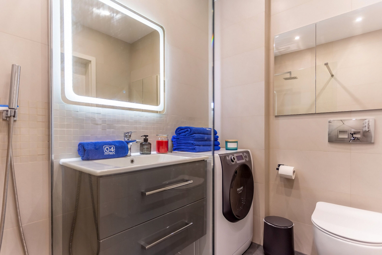 Bathroom 3, Betty by Q4Apartments, Gdańsk City