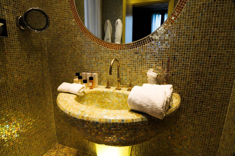 Bathroom 4, Hotel Metropole, Venezia
