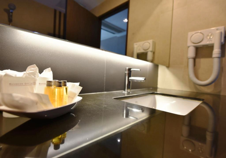 Bathroom 5