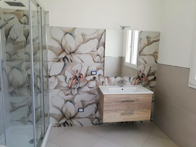 Others 4, Residence Tre Gemme, Trapani