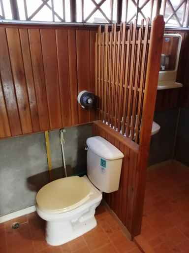 Bathroom 5, Nang Phraya Resort, Phayuha Khiri