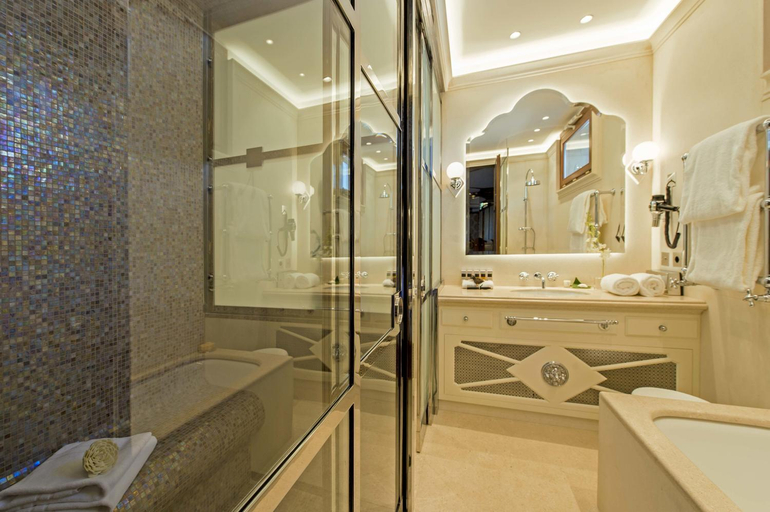 Bathroom 5, Hotel Metropole, Venezia