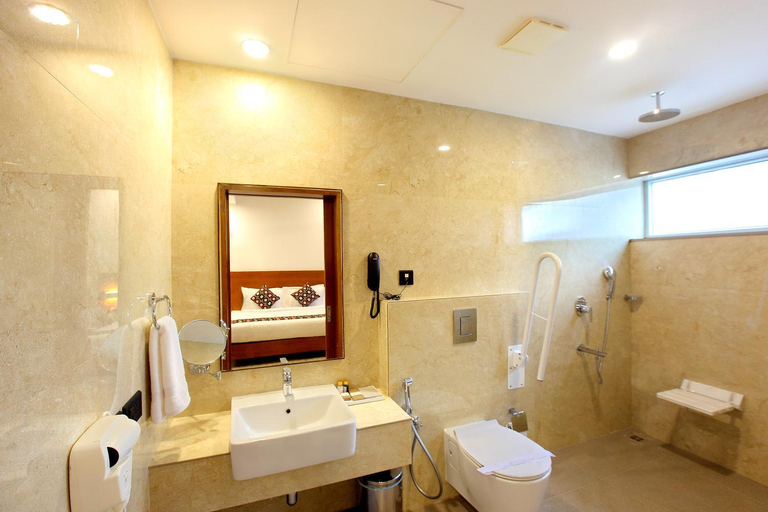 Bathroom 3, HOTEL AMALA, Pathanamthitta