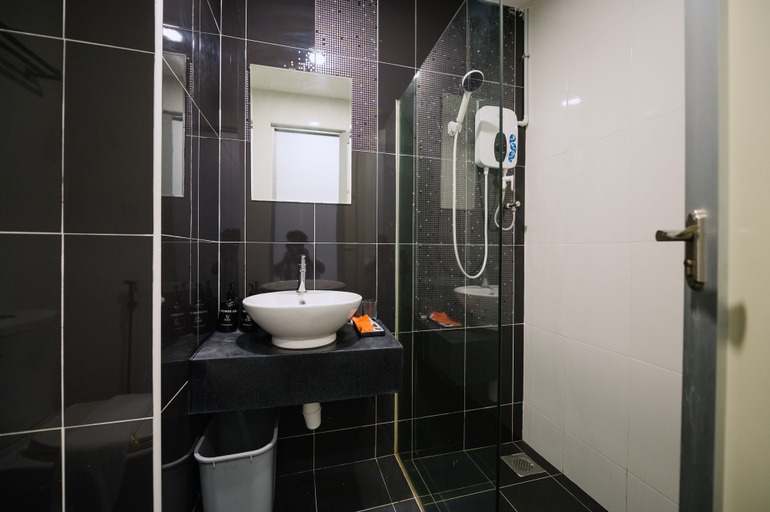 Bathroom 4, The Concept Hotel Melaka City, Malacca City