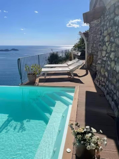 Sport & Beauty 4, Villa Stone, Napoli